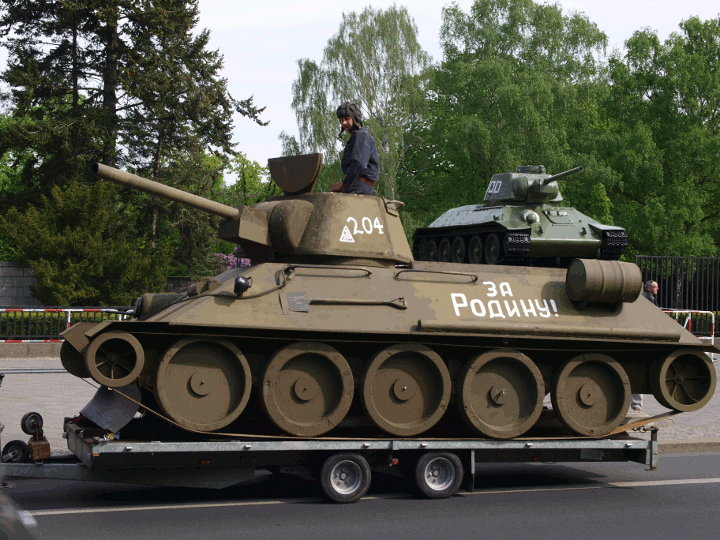 Und die Waffe des Siegs über den deutschen Faschismus – der sowjetische T34-Panzer
